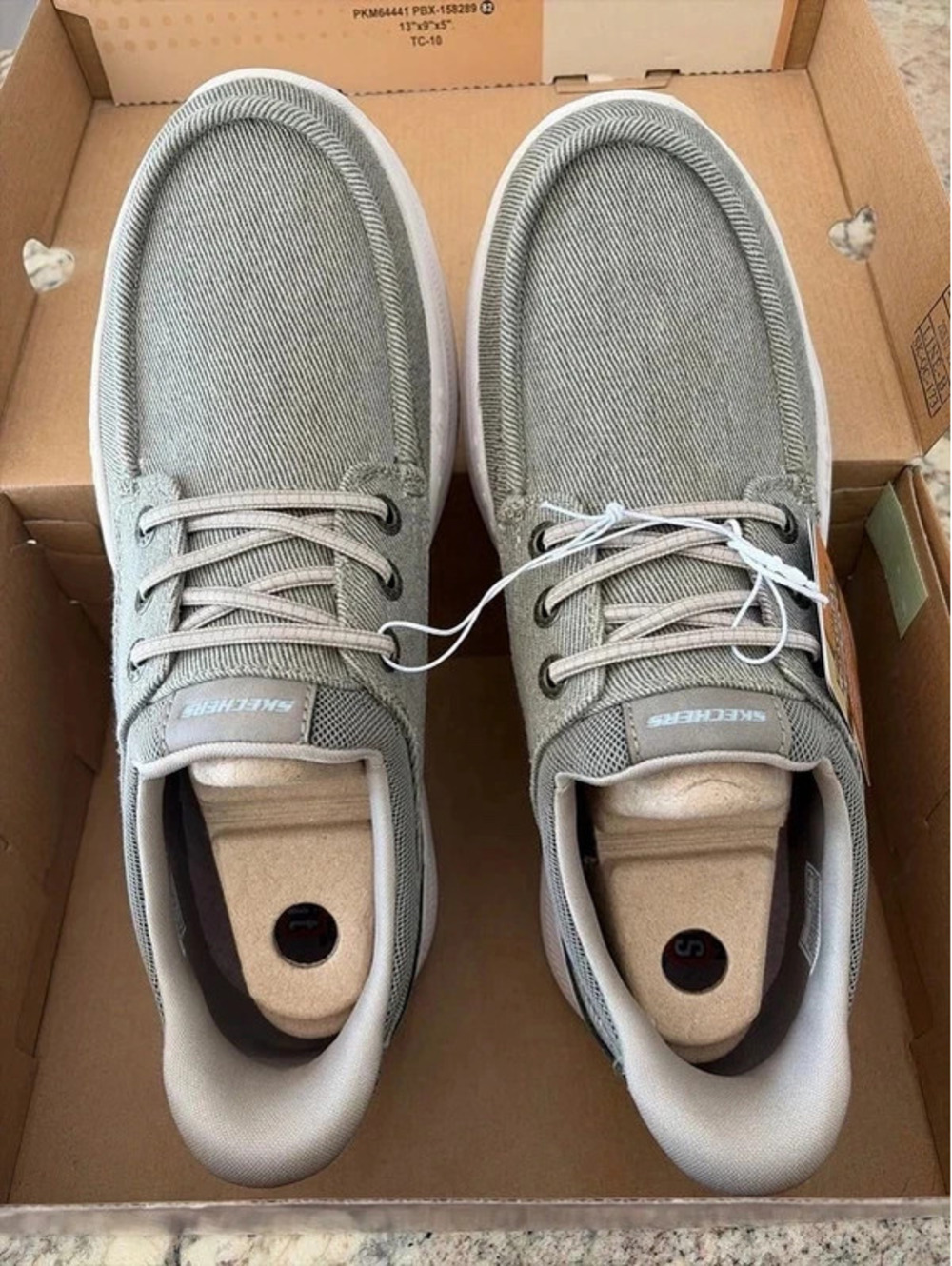 Skechers Hands Free Swift Fit Canvas Sneakers Men’s 10.5 Taupe